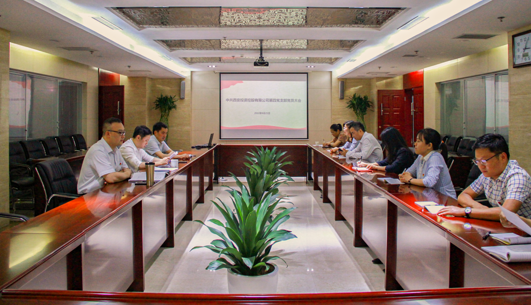 杜巖岫同志參加支部活動，為黨員講授黨課