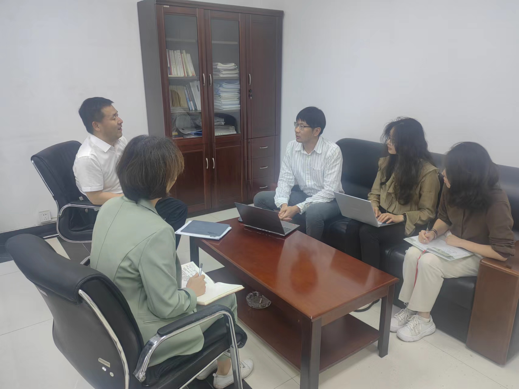 人力資源部召開(kāi)下屬子公司薪酬優(yōu)化工作推進(jìn)會(huì)