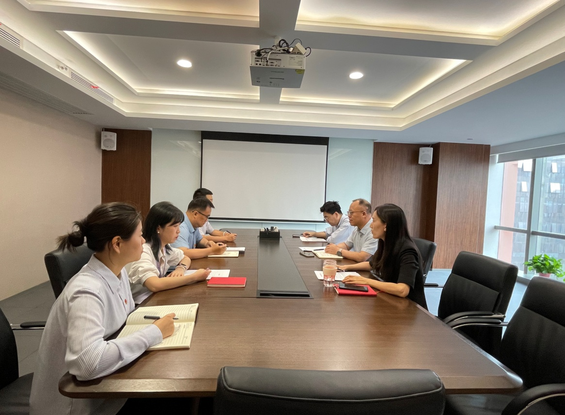 股權(quán)管理部黨支部開(kāi)展深入貫徹中央八項(xiàng)規(guī)定精神學(xué)習(xí)教育專(zhuān)題黨課